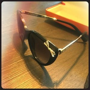 Gorgeous Kate spade sunglasses